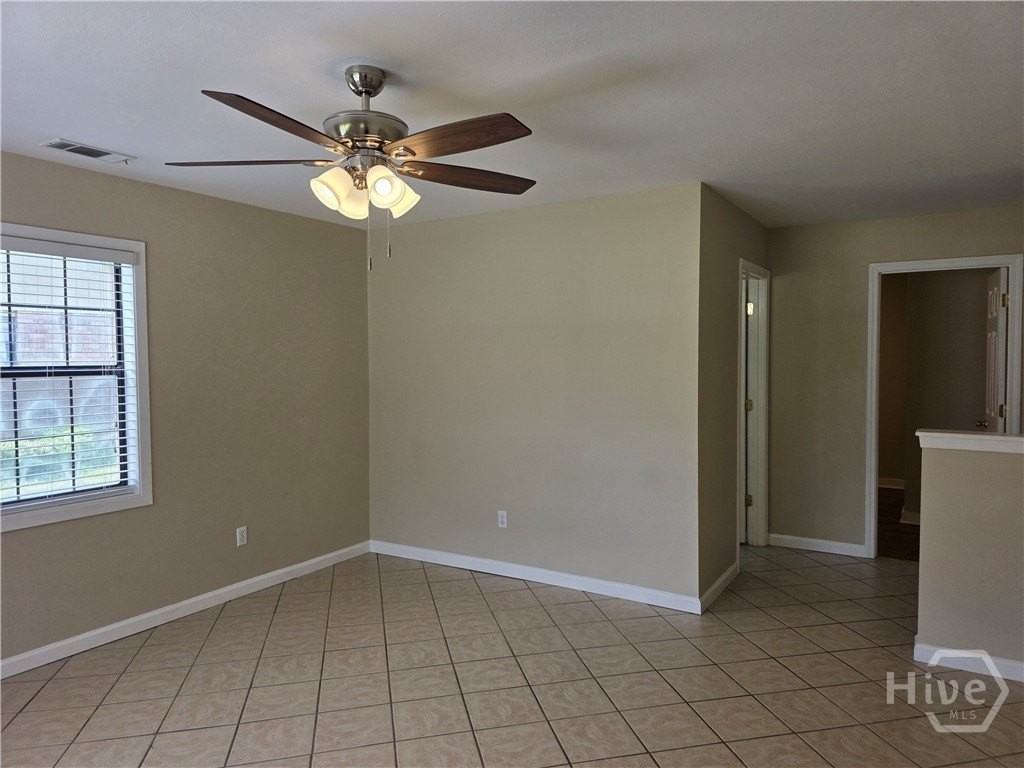 407 Savannah Ave - Photo 4 of 16