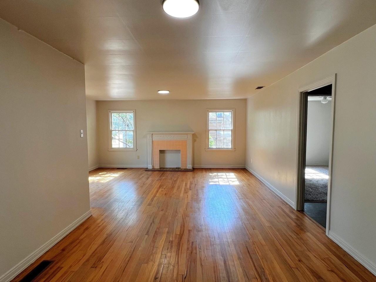 3119 26th St - Photo 4 of 13
