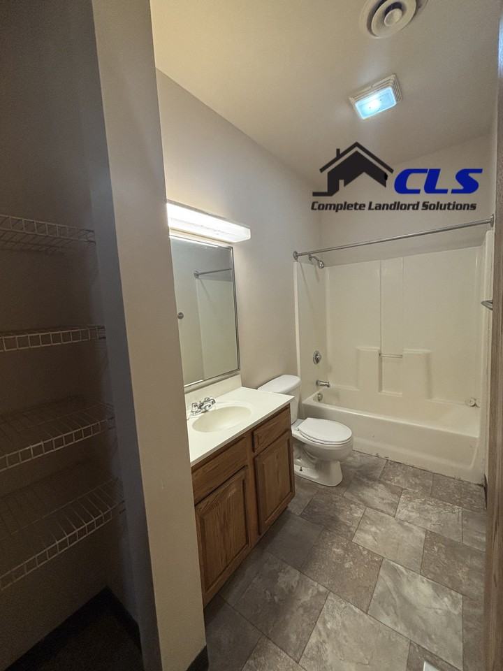 1400 North Avenue - 210 #210 - Photo 6 of 7