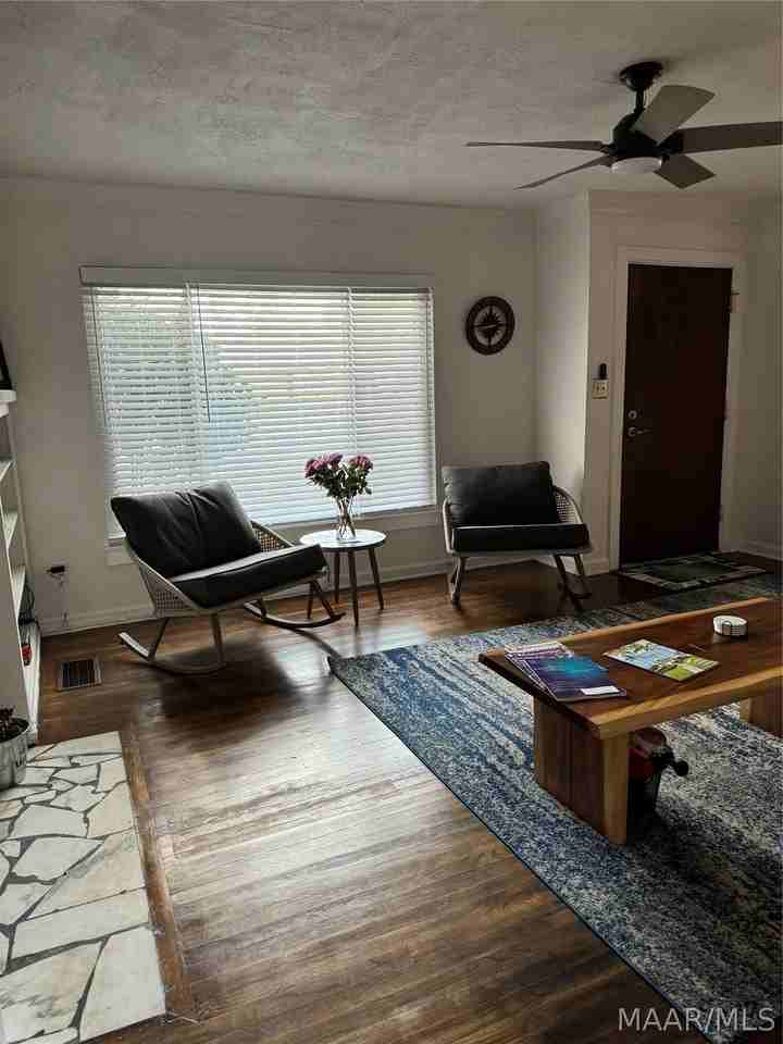 3560 N Georgetown Dr - Photo 4 of 23