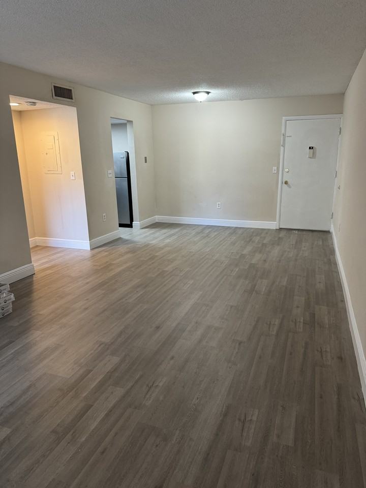 948 Lake Destiny Rd #1 - Photo 7 of 9