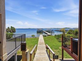 featured image of 490 Soundview Ct