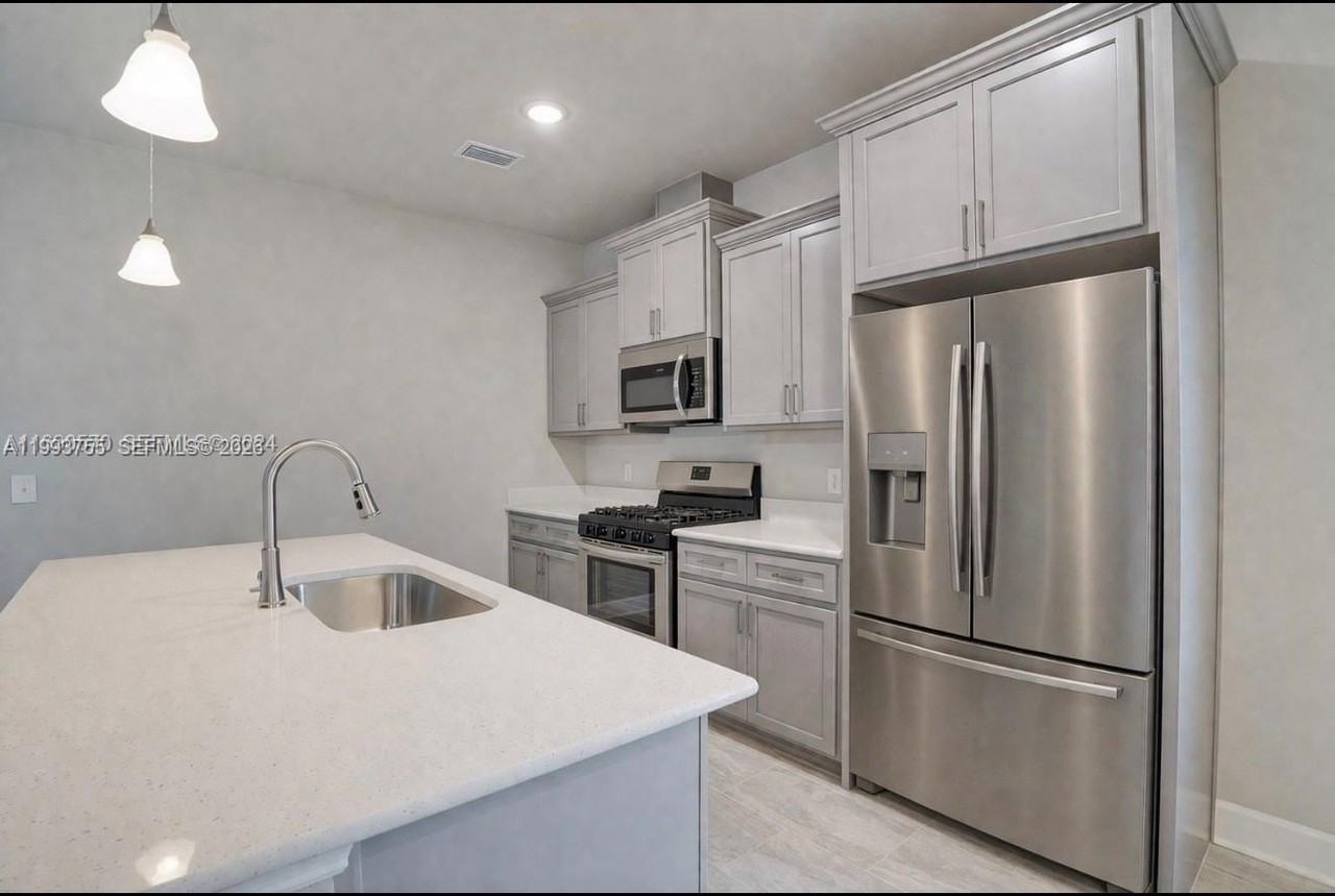24722 Sw 21st Ln #0 - Photo 5 of 27
