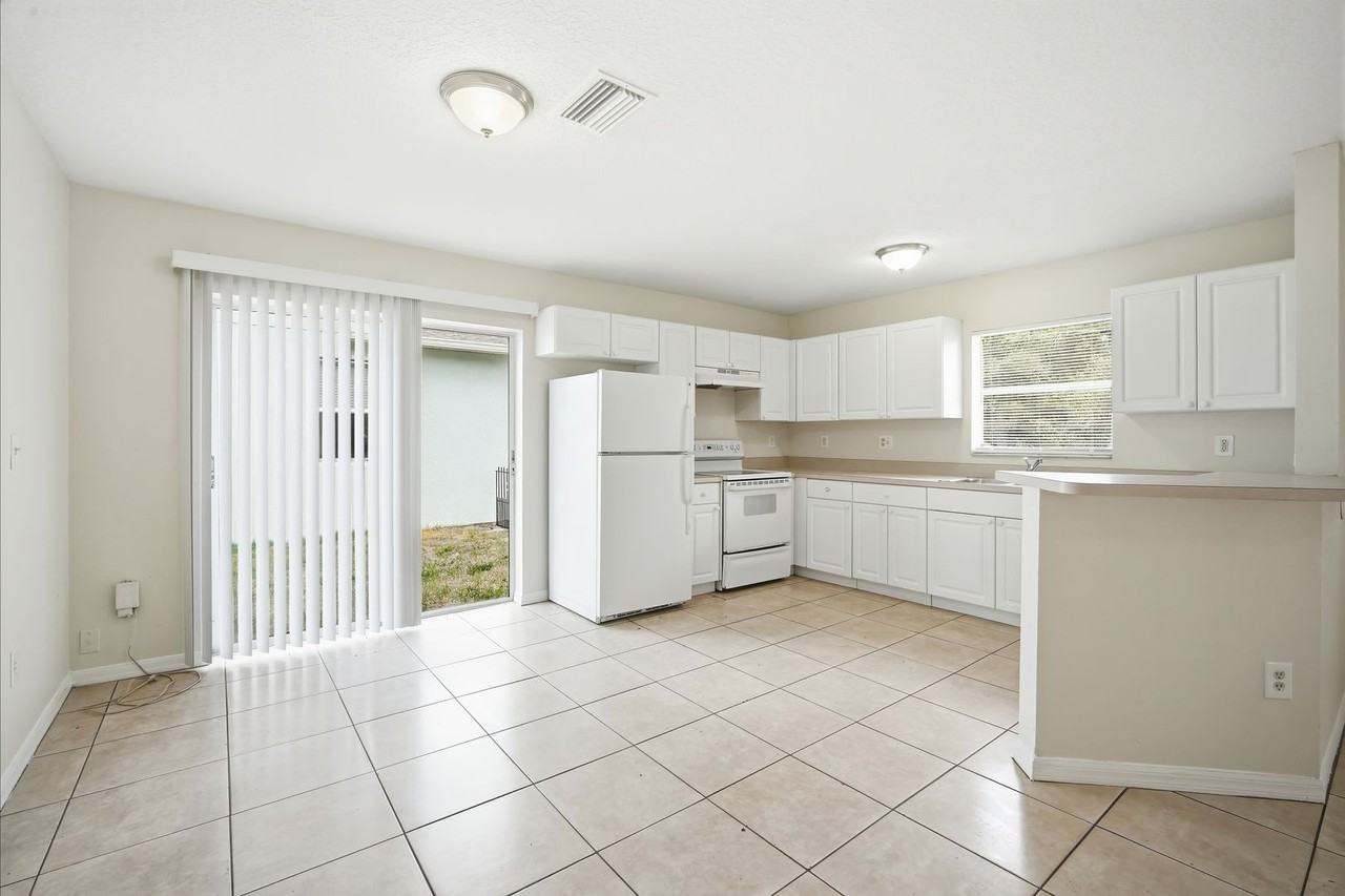 3716 N 31st St - Photo 5 of 20