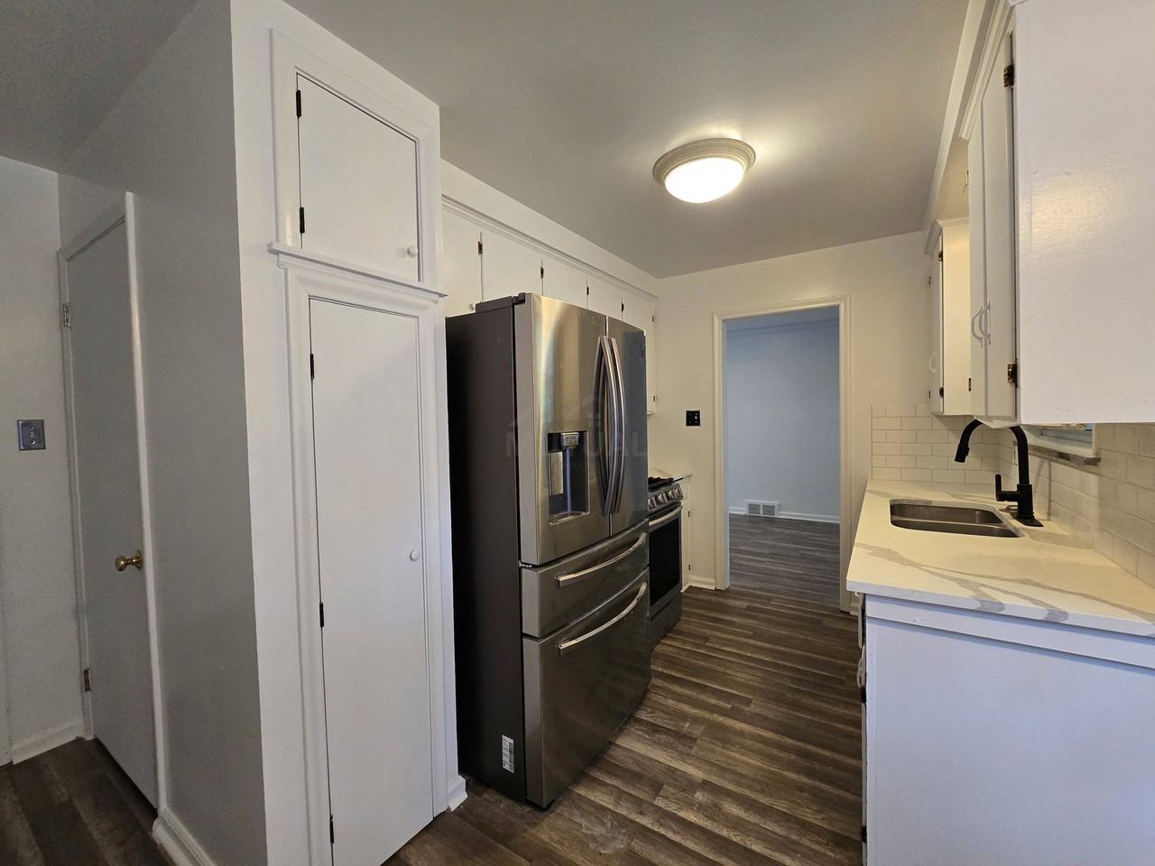 22419 Fairway Dr - Photo 6 of 8