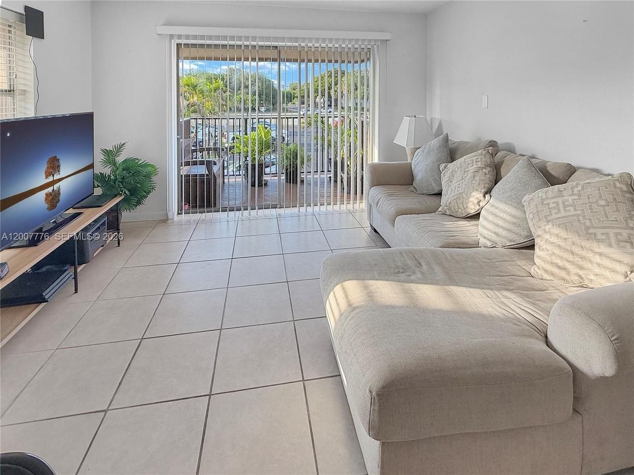 10411 Sw 108th Ave #251 - Photo 5 of 11