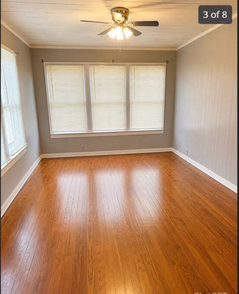 2370 Avenue C - Photo 2 of 5