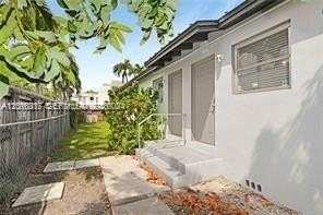 3581 Sw 17th St - Photo 4 of 12