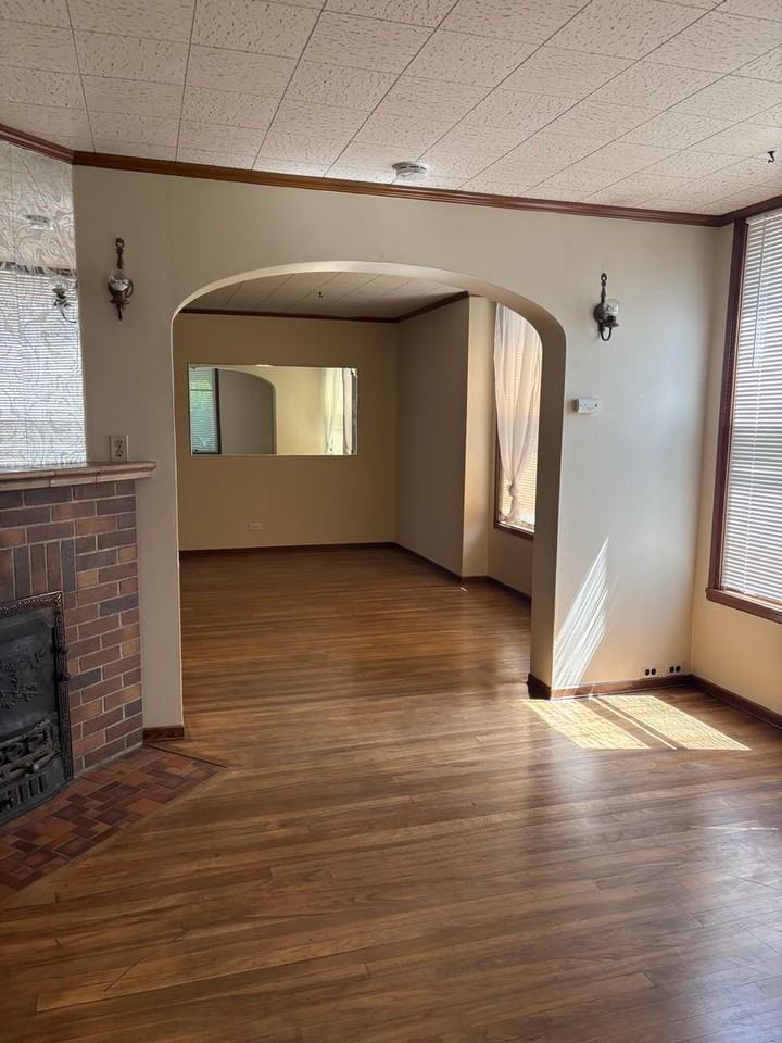 210 W Bannock St - Photo 3 of 8