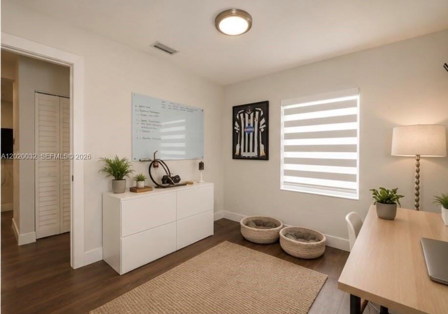 4381 Sw 14th St - Photo 5 of 9