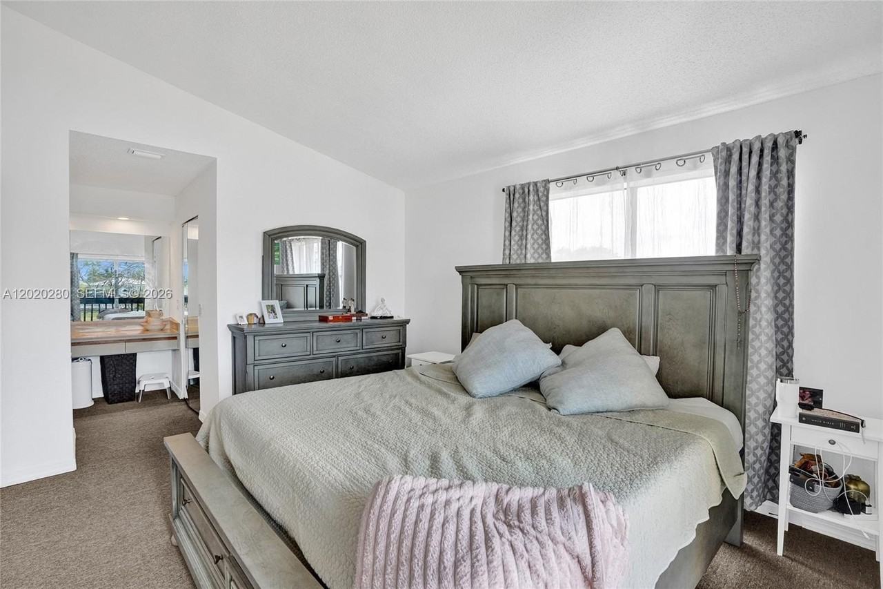 15292 SW 46th Ln Br #64 - Photo 4 of 42
