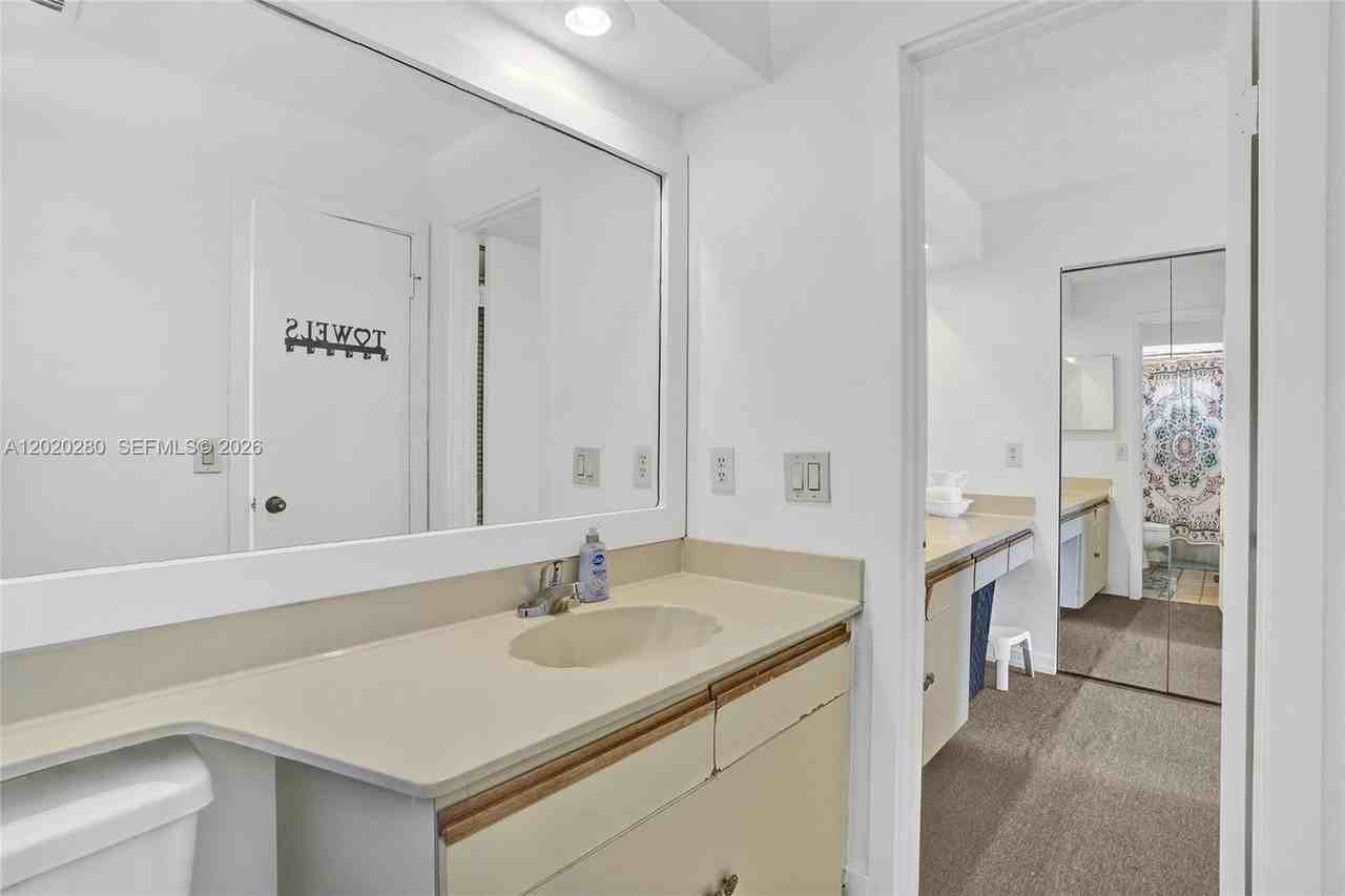 15292 SW 46th Ln Br #64 - Photo 7 of 42