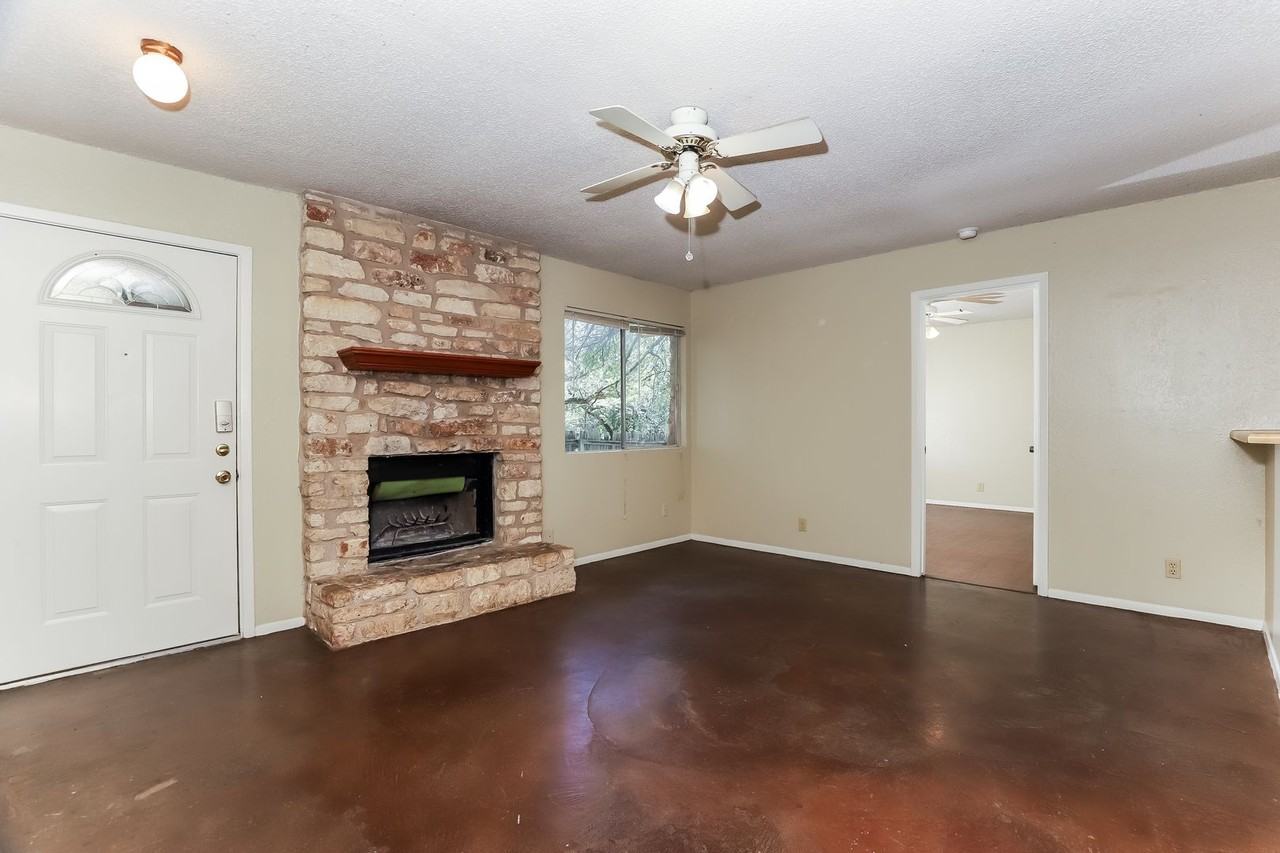 9903A Hundred Oaks Cir - Photo 4 of 15