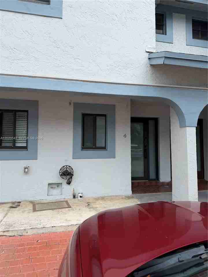 11841 Sw 18th St #4-21 - Photo 2 of 23