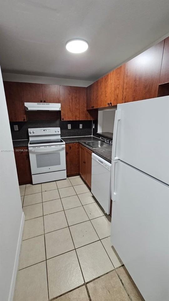 2255 Nw 136th Ter #2255 - Photo 7 of 19