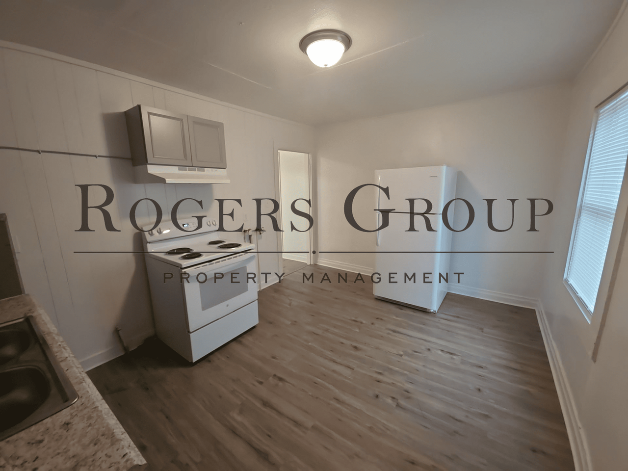 836 Lamb St - Photo 3 of 12