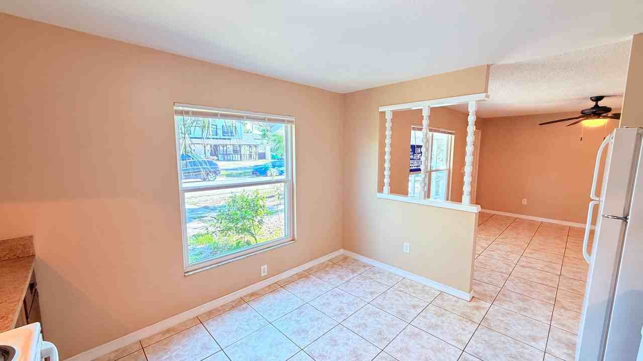 5516 Charleston St - Photo 7 of 23