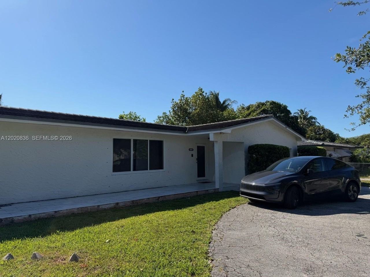 13425 Nw 2nd Ave - Photo 2 of 4