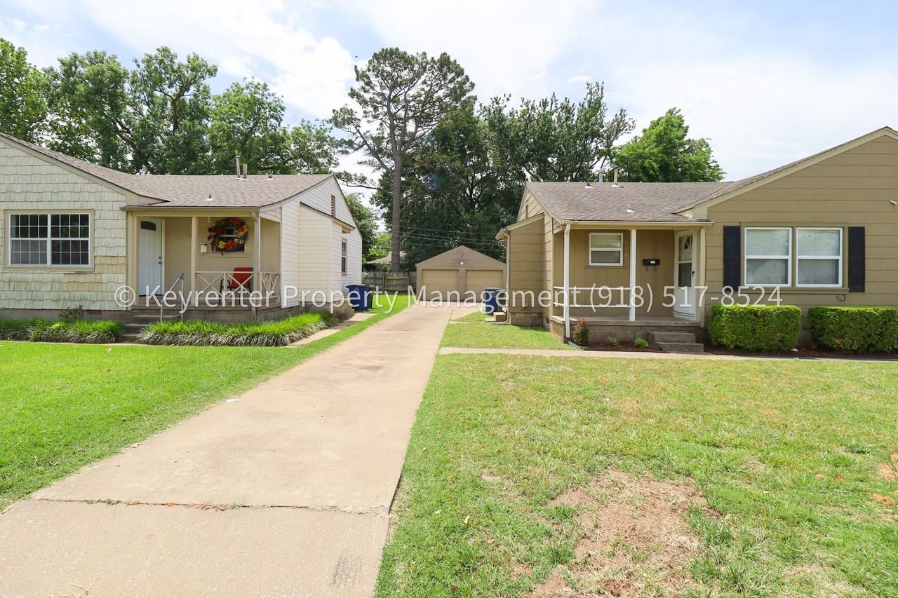 936 E 37th Pl - Photo 3 of 25