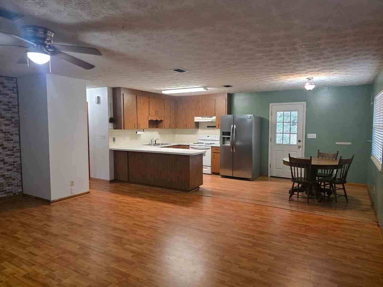 6312 Magnolia St - Photo 3 of 15
