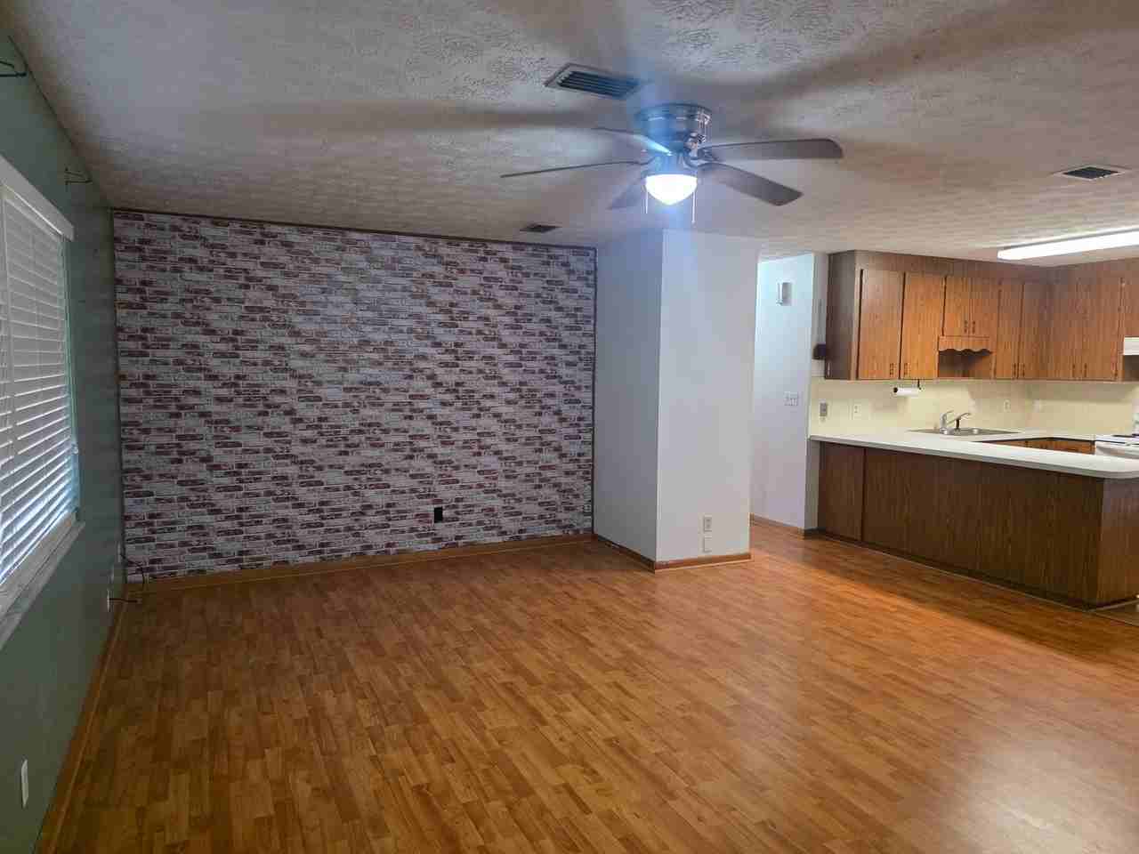 6312 Magnolia St - Photo 4 of 15