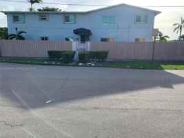 featured image of 1581 Ne 8th St #7