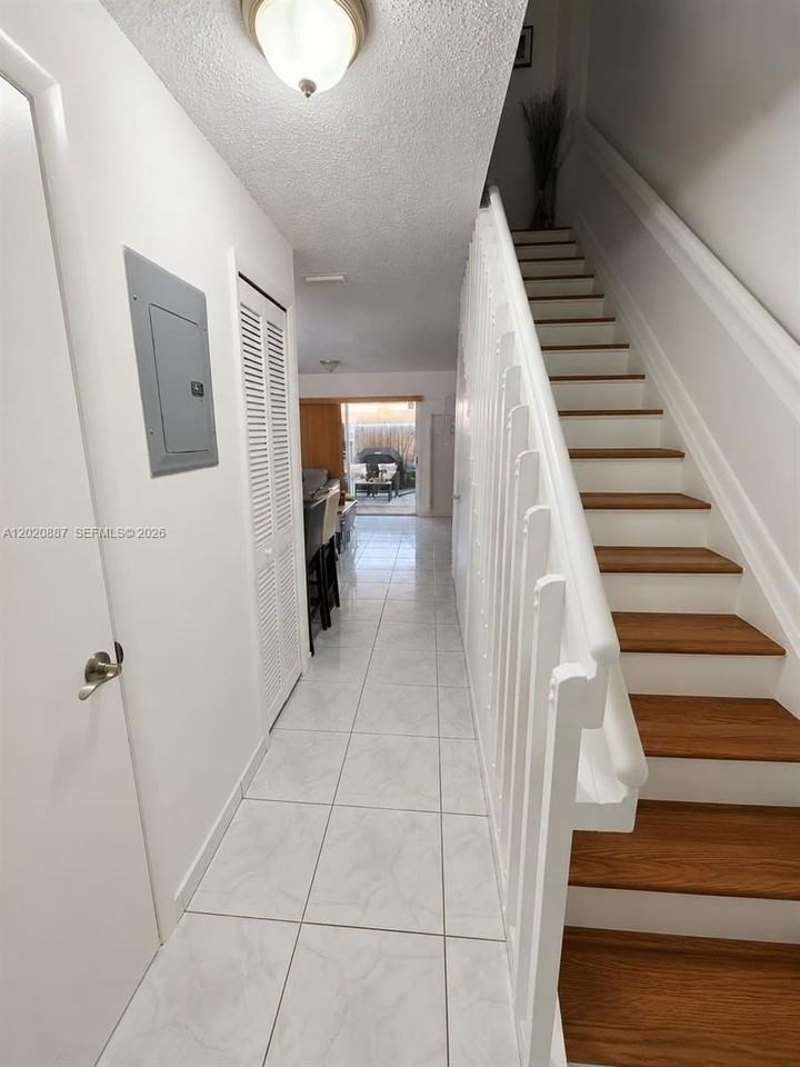8059 Nw 8th St #4 - Photo 6 of 35