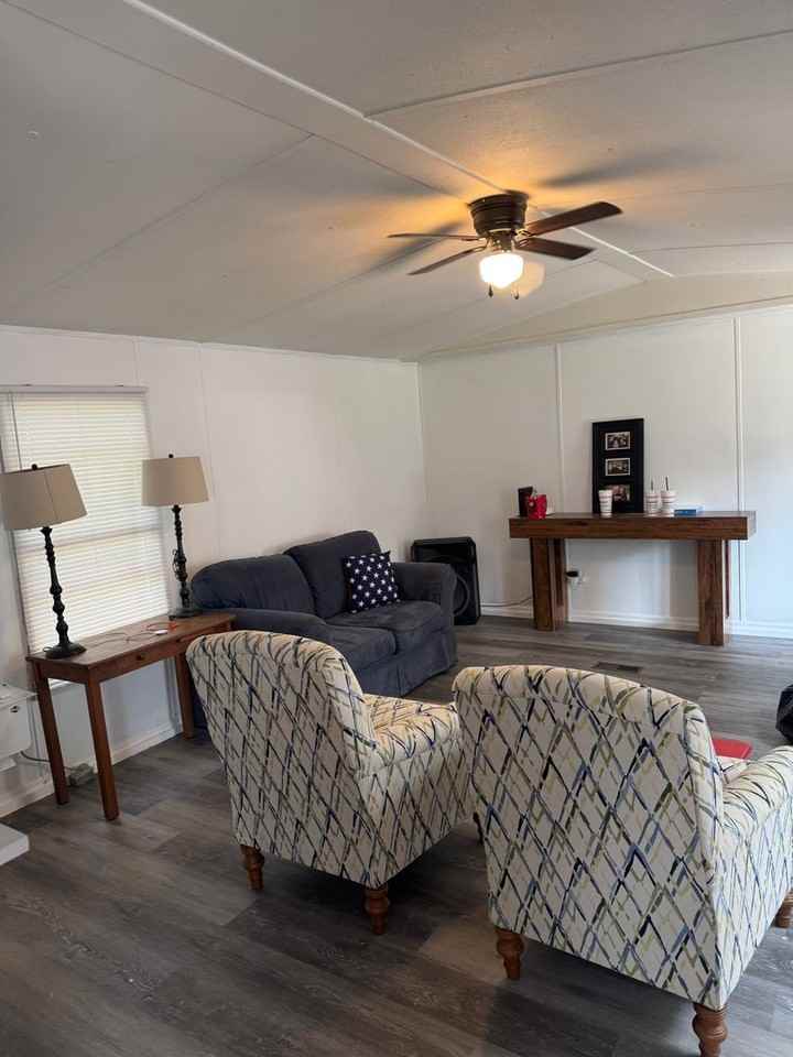 1111 Alexandria Rd Sw - Photo 4 of 7