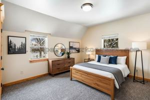featured image of 215 N Quaw Blvd