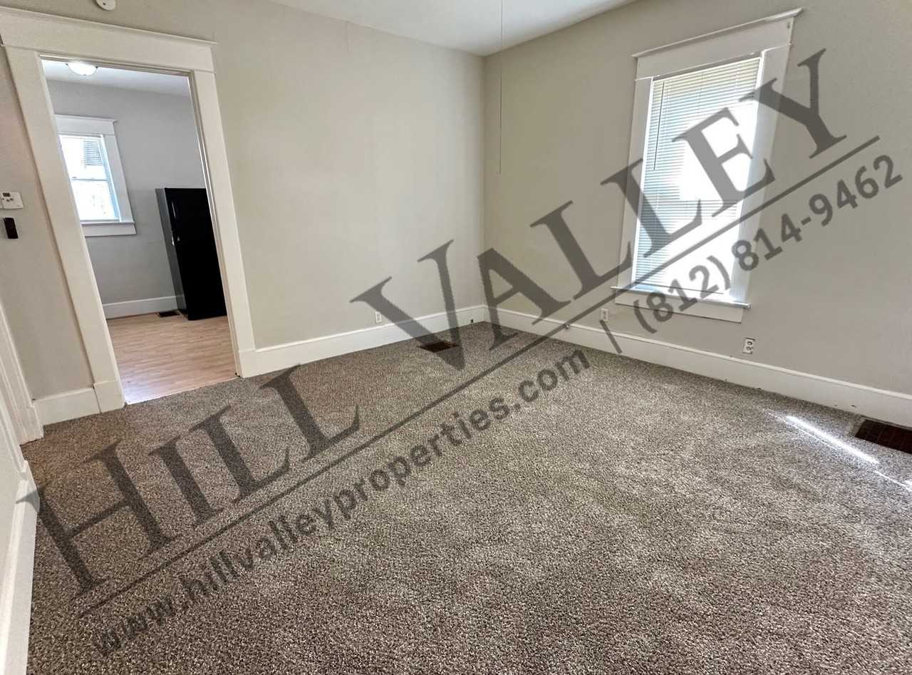 1114 S 11th St - Photo 2 of 13