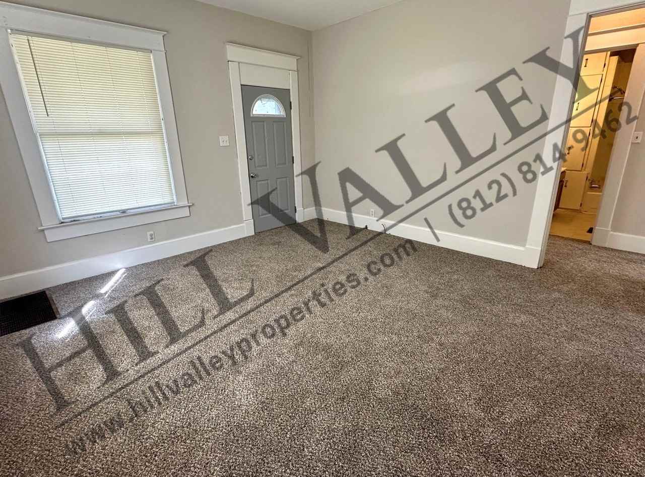 1114 S 11th St - Photo 3 of 13