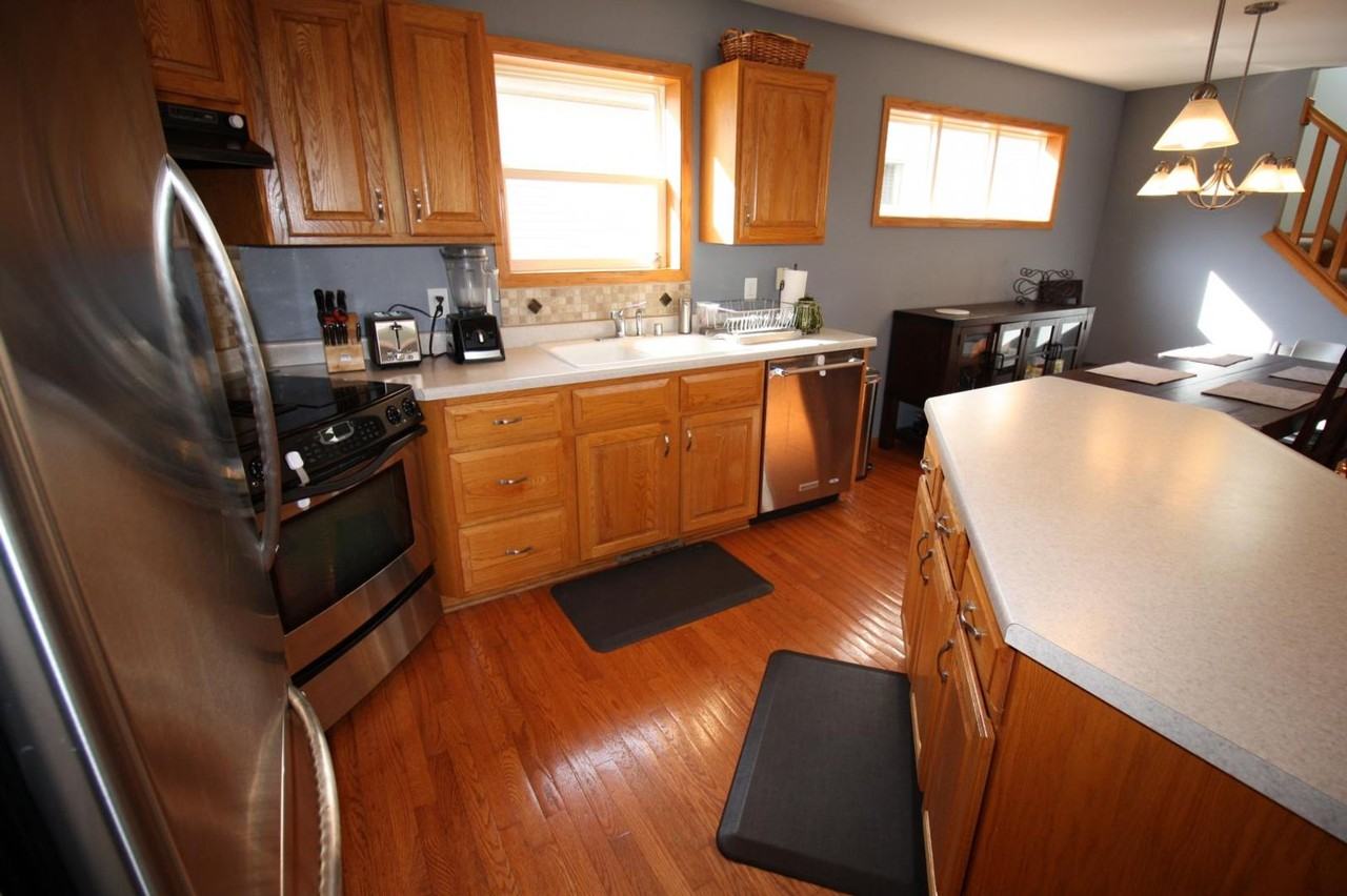 801 Carina Ln - Photo 3 of 23