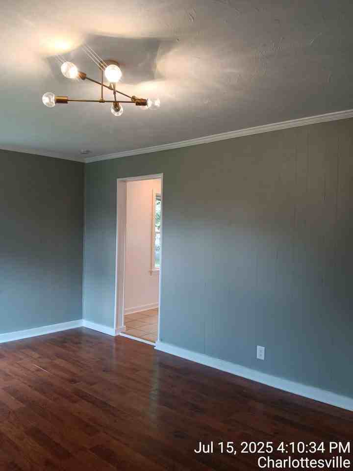 1608 Green St - Photo 5 of 16