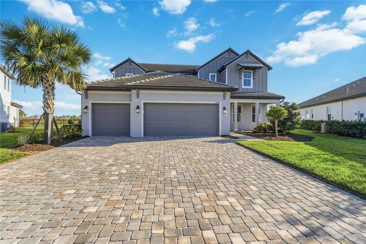 17109 Sweetwater Village Dr - Photo 4 of 50