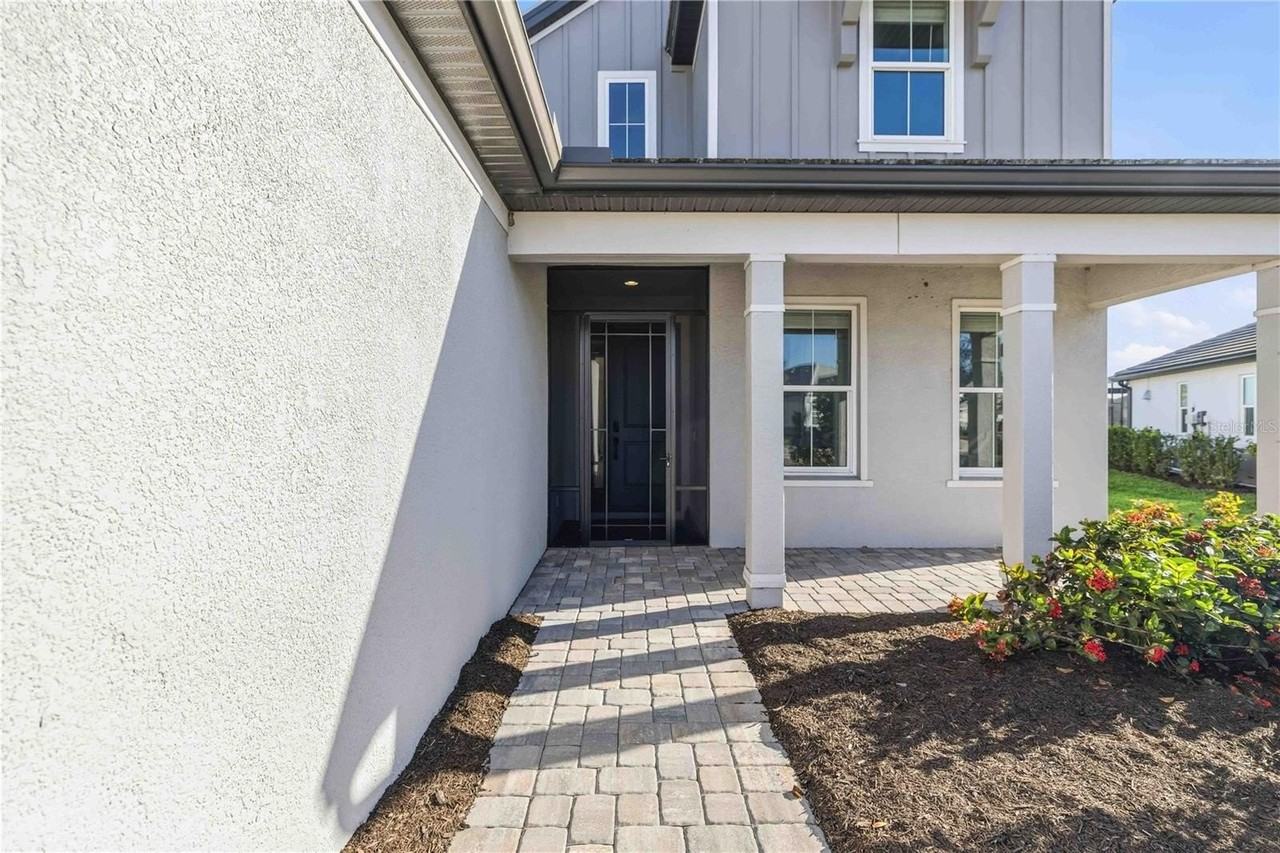 17109 Sweetwater Village Dr - Photo 5 of 50