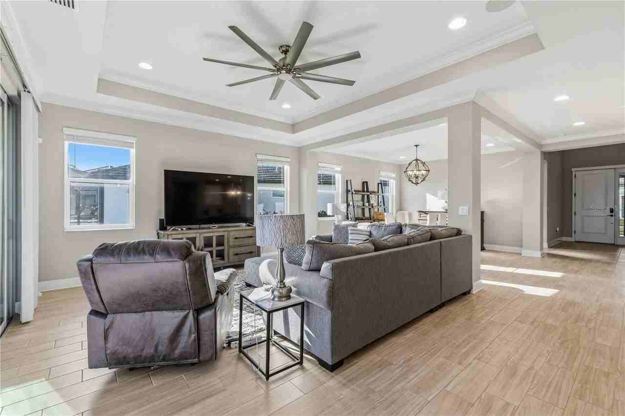 17109 Sweetwater Village Dr - Photo 7 of 50
