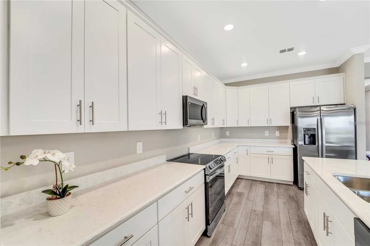 16807 Cayo Key Dr - Photo 3 of 12