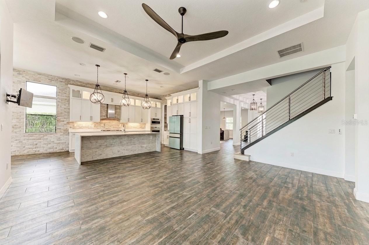 8969 Bernini Pl - Photo 6 of 48