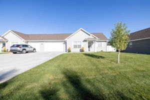 featured image of 1441 Chesapeake Ln #2