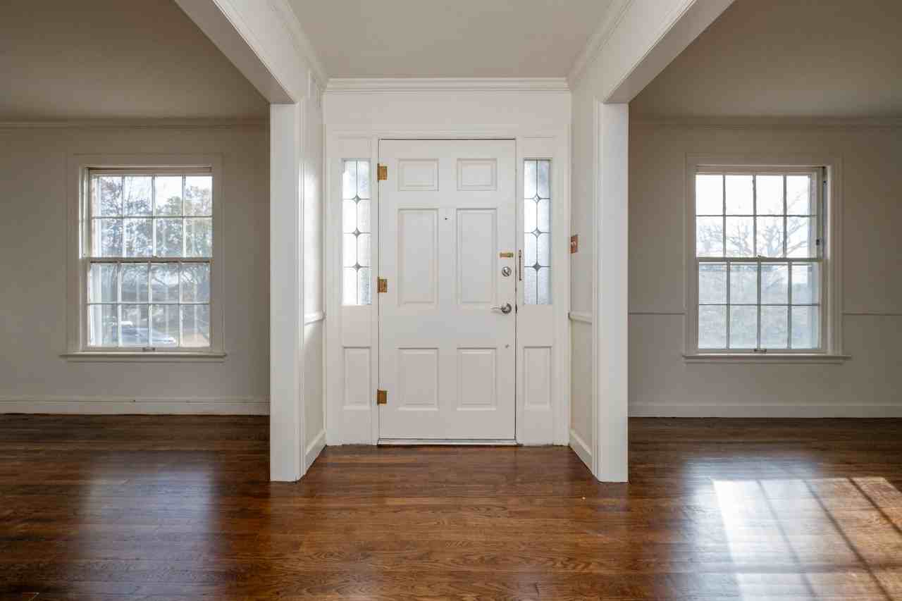 505 Skyline Dr - Photo 4 of 40