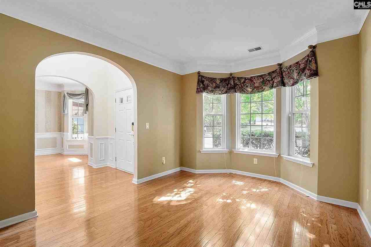 7 Back Bay Ct - Photo 3 of 25