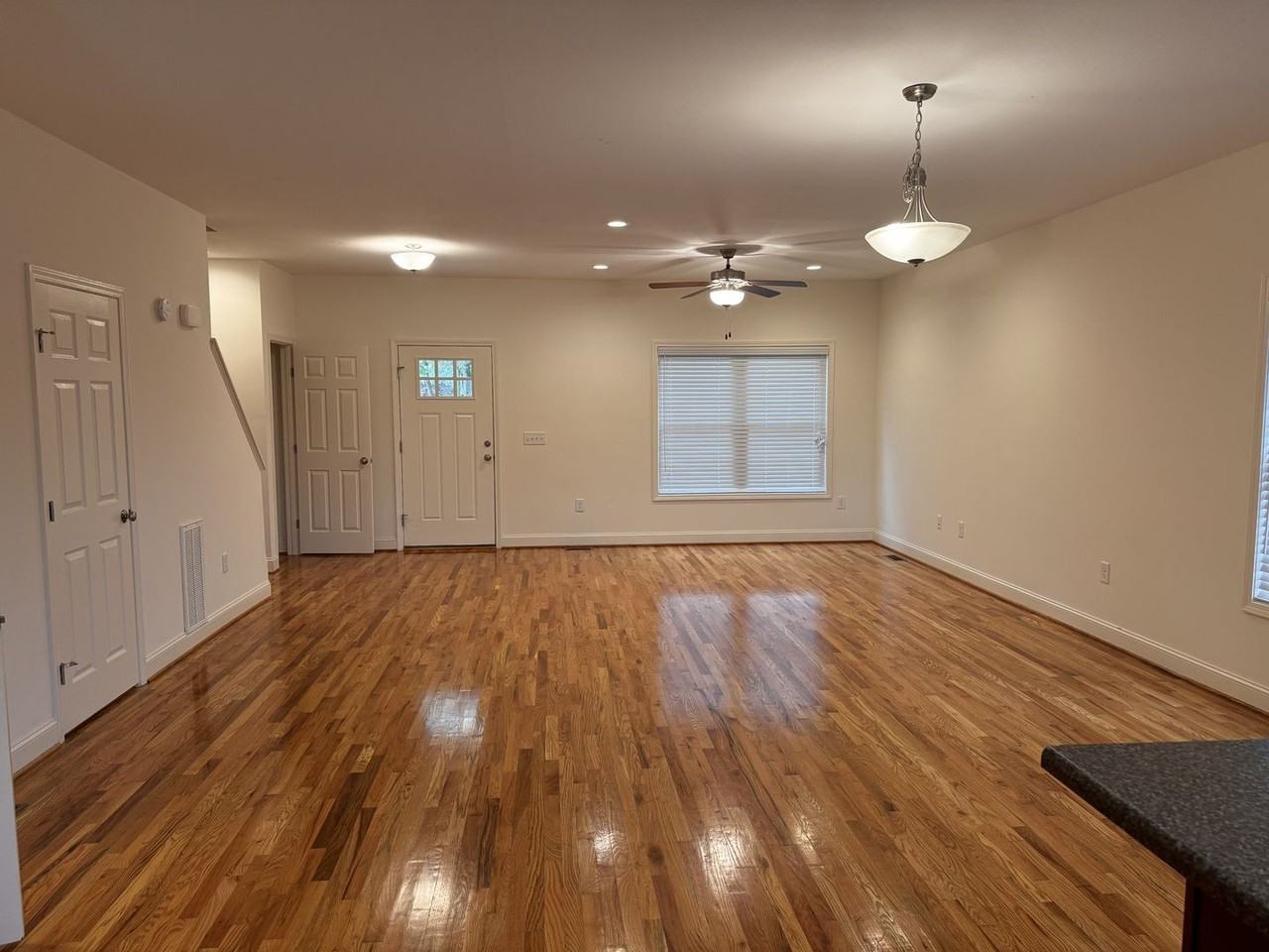711 Michelle Ln - Photo 5 of 20