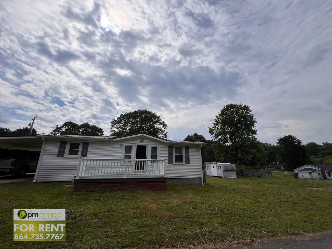 114 Radcliff Dr - Photo 2 of 24