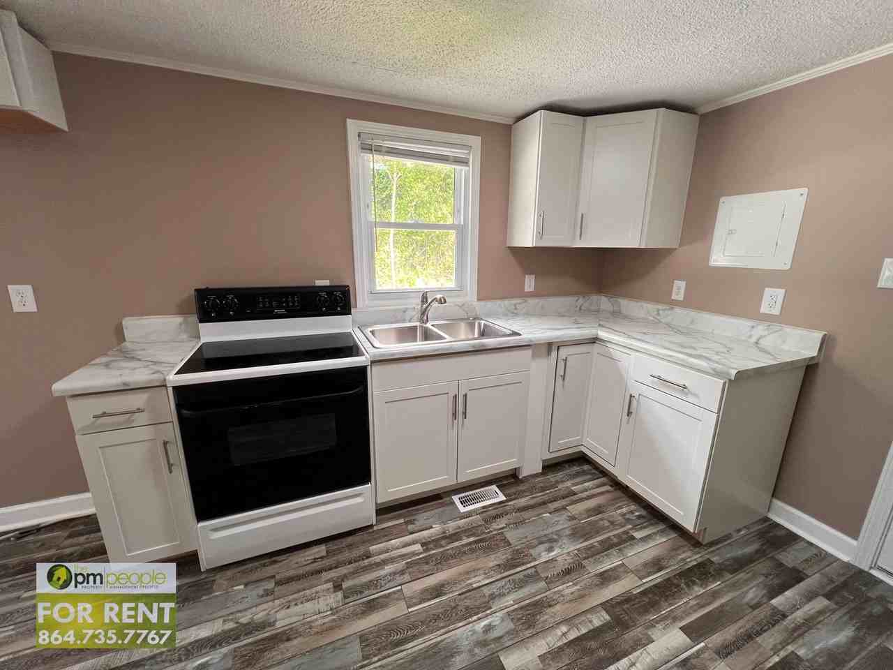 114 Radcliff Dr - Photo 3 of 24