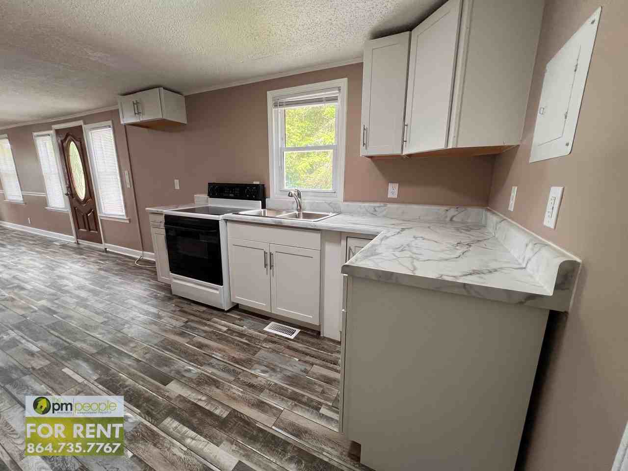 114 Radcliff Dr - Photo 5 of 24