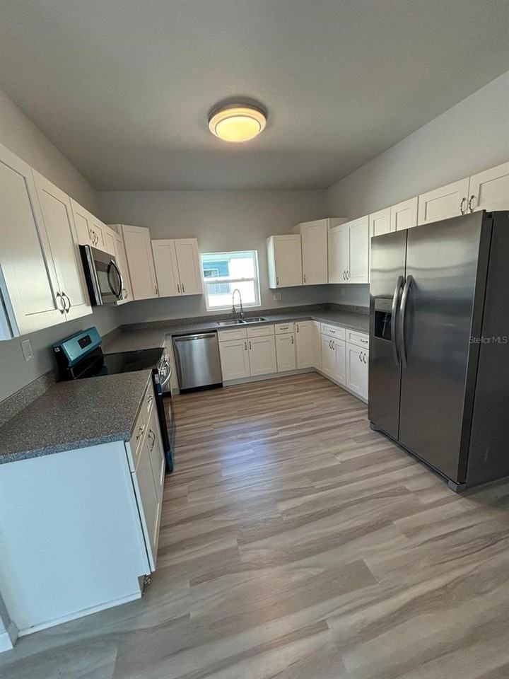 1462 Las Villas Blvd - Photo 7 of 14