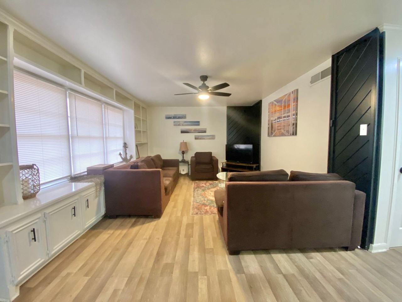 4815 43rd St - Photo 2 of 14