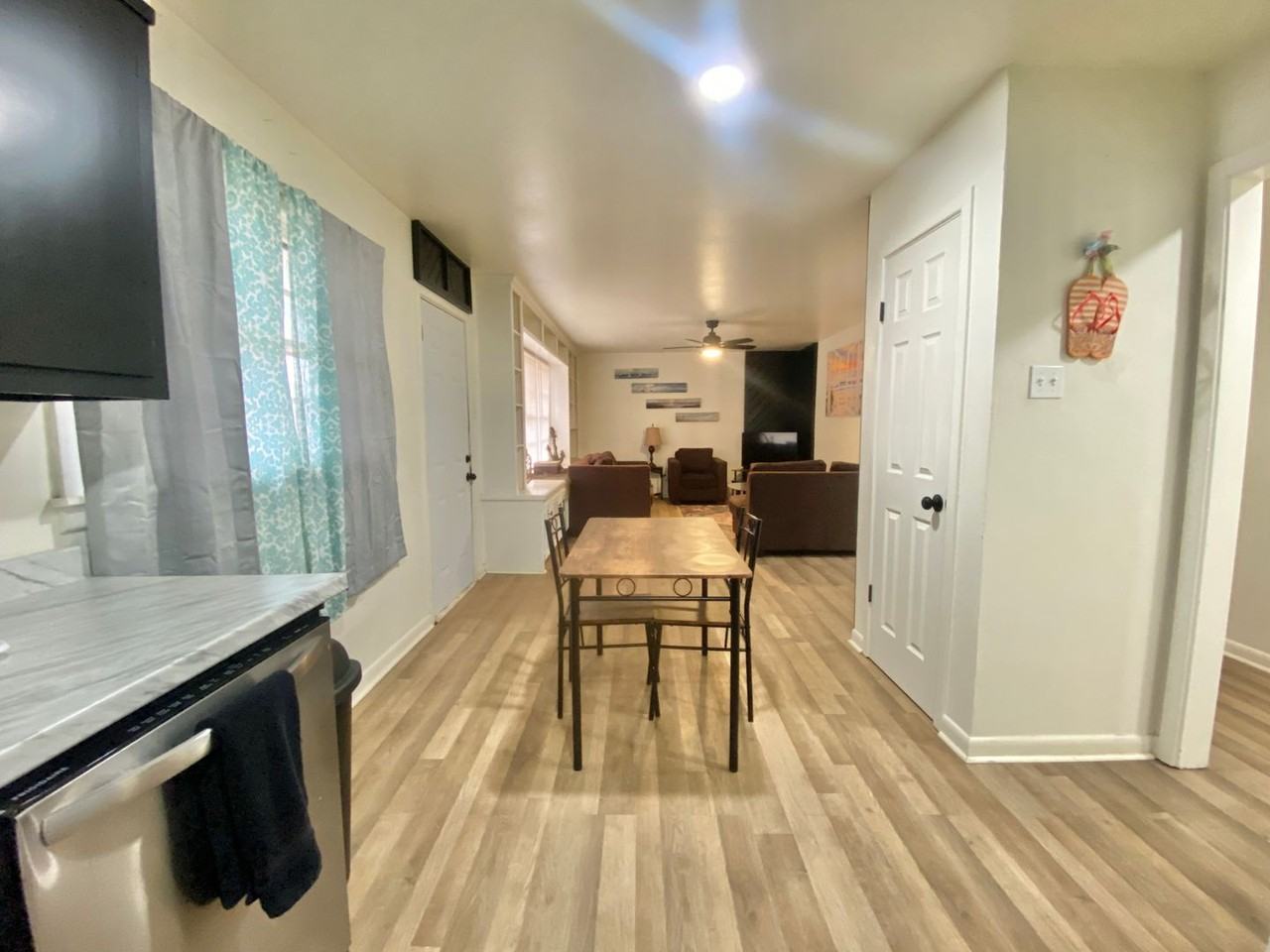 4815 43rd St - Photo 3 of 14