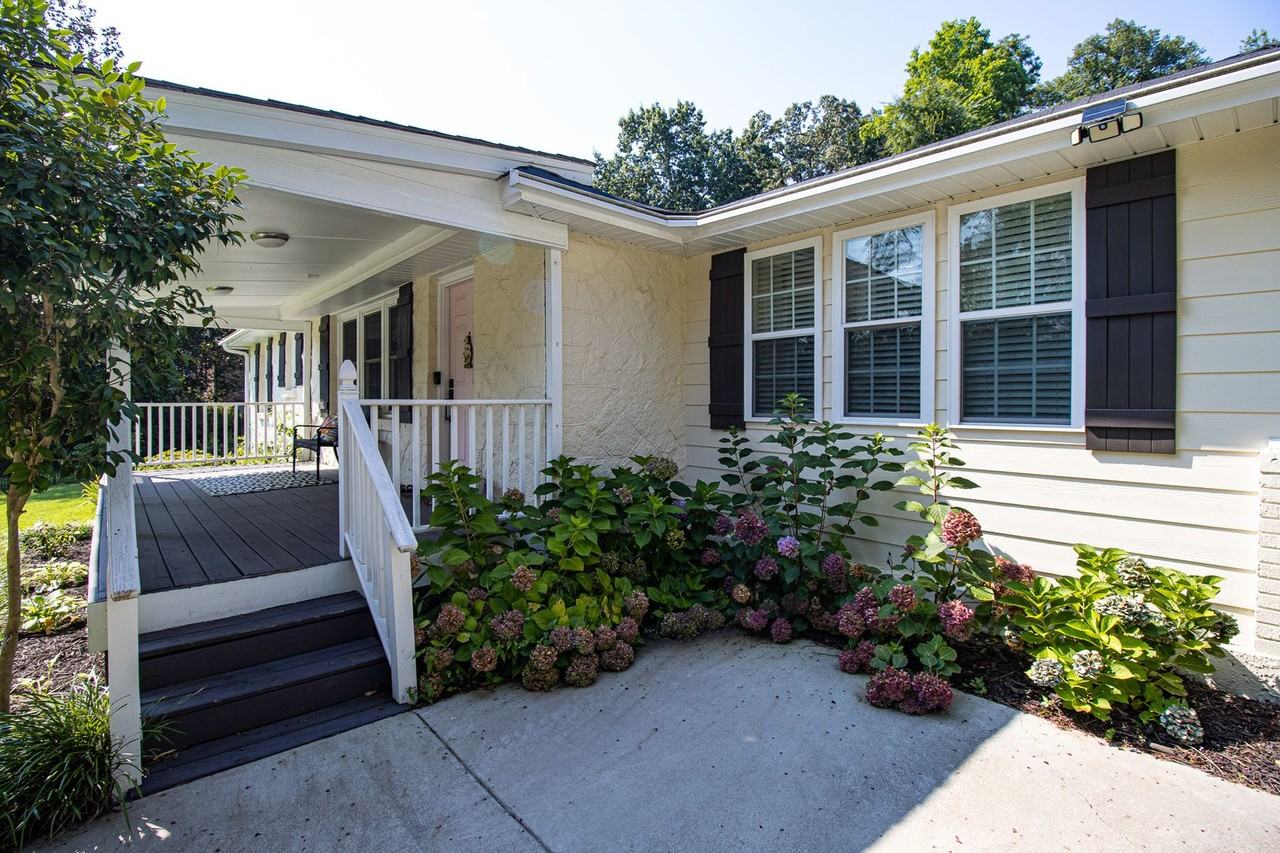 4112 Springhill Rd - Photo 4 of 29