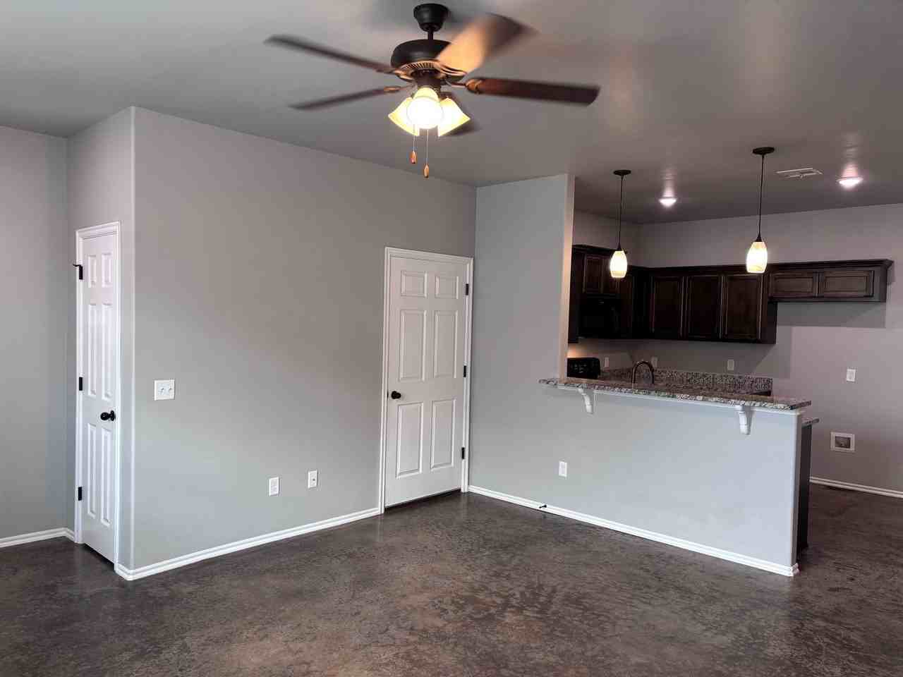 7520 Redbud Villa Ct #B - Photo 4 of 27
